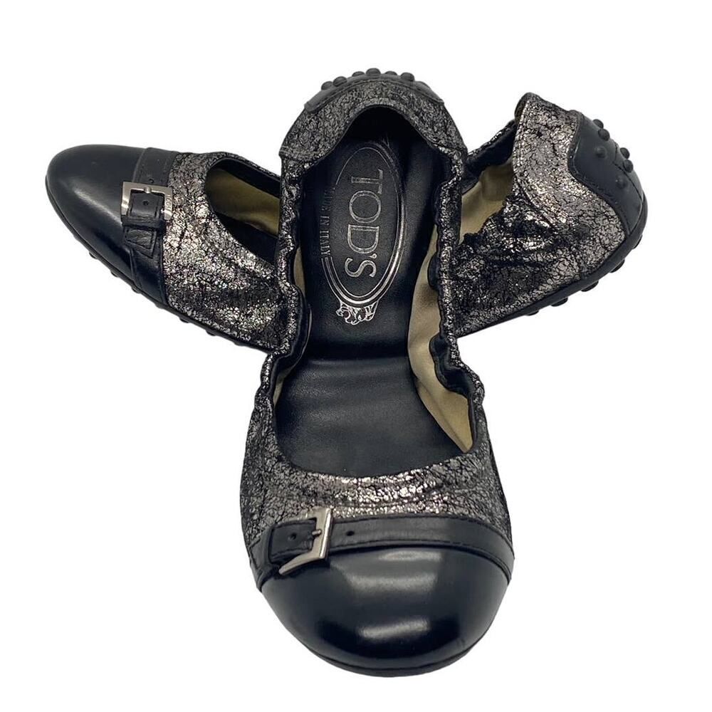 Tods Dee Flats 37.5 Black Leather Round Toe Buckle Ballet Style Silver Metallic